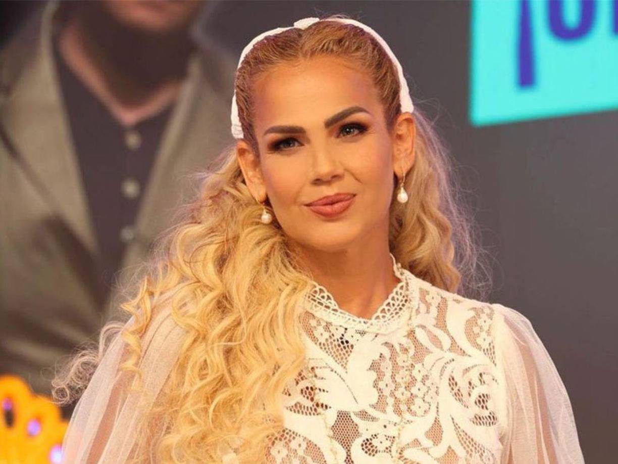 Como era de esperar, los comentarios de Marcos han generado mucha polémica entre los seguidores, quienes salieron en defensa de la mexicana. “Paty Navidad está demostrando en LCDF3 que es una GRAN mujer, que más da unos kilos de más”; “cómo se atreve Niurka a criticar el peso de alguien”; “esta mujer qué aporta, criticando el peso de otra mujer”; “a quién le interesará lo que opine Niurka???”, le dijeron.