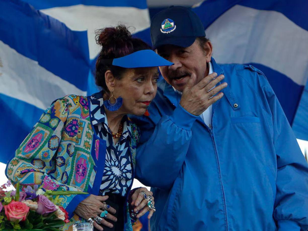 El régimen de Daniel Ortega reaccionó de forma contradictoria al triunfo de Sheynnis Palacios como Miss Universo, el 18 de noviembre de 2023. En las primeras horas, mostró regocijo, pero pocas horas más tarde evidenció su molestia hacia las celebraciones que provocó el triunfo de la nicaragüense.