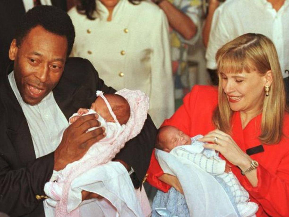 Y del romance en 1968 con la periodista Lenita Kurtz, nació su hija Flavia, de 52 años.