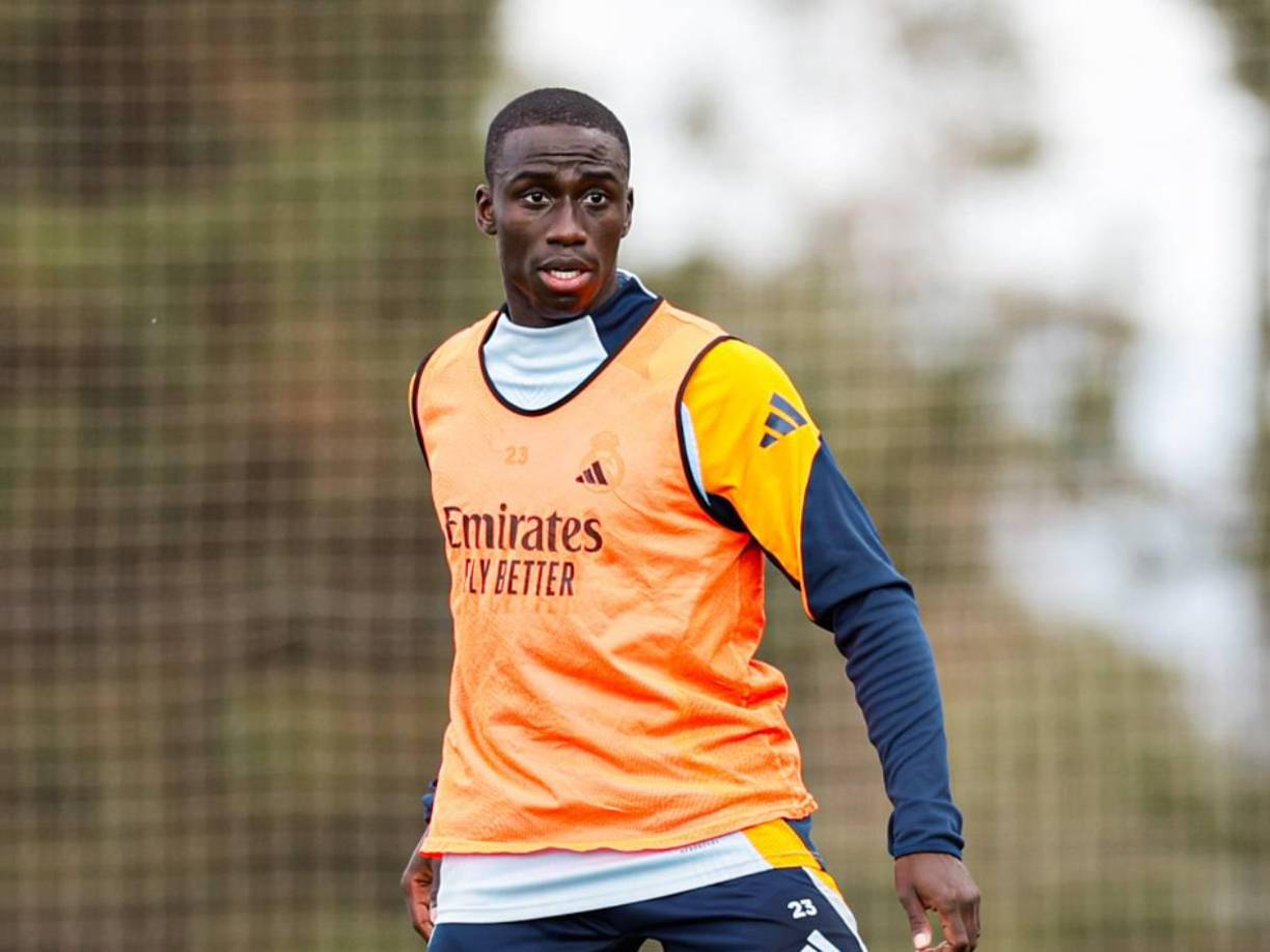Ferland Mendy podría dejar las filas del Real Madrid en el 2025 y su posible destino sería el fútbol de Arabia Saudita.