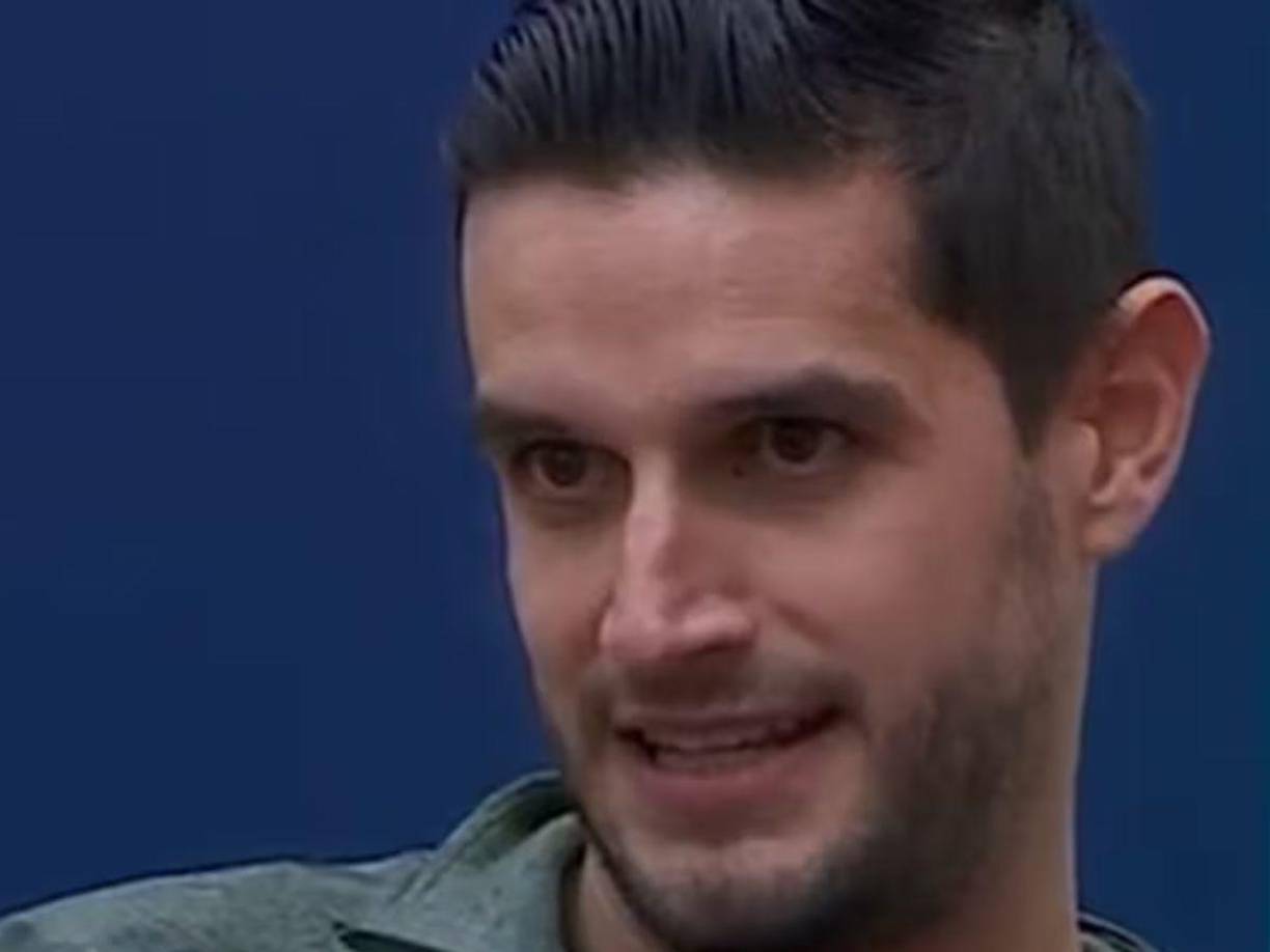 Su carrera despegó cuando se unió a Multimedios Televisión, donde ha sido parte de programas populares como “SNSerio” y “Adrián Marcelo Presenta”. 