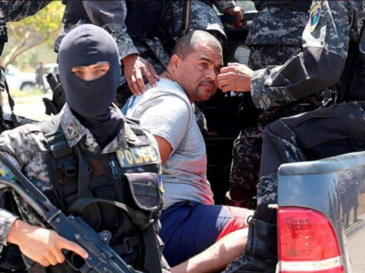 Los reportes oficiales del Buró Federal del Prisiones (BOP, por sus siglas en inglés) revelan que Lobo de 49 años salió de la prisión en la que cumplía su condena el 4 de agosto pasado.