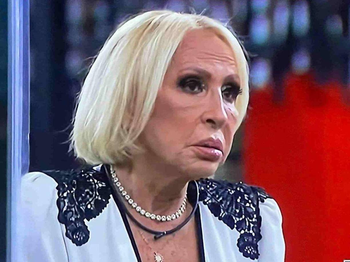 Al verlas, la reacción de la peruana no se hizo esperar. Y no fue buena.