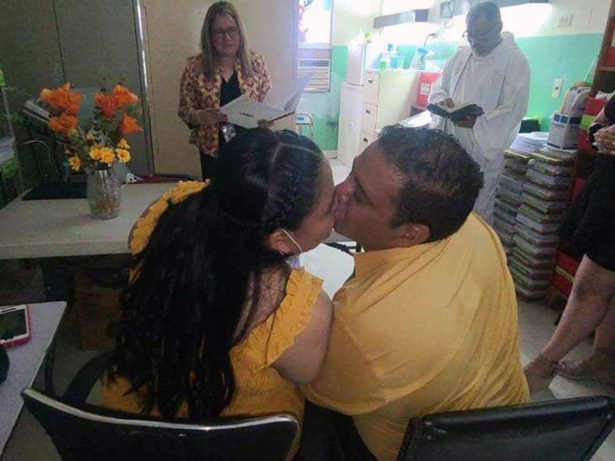 Zulema tiene ocho meses de un embarazo de alto riesgo debido a que fue diagnosticada con diabetes y fue internada hace cuatro días en el sanatorio por complicaciones que podrían comprometer el nacimiento del bebé, al que llamarán André Caleb.