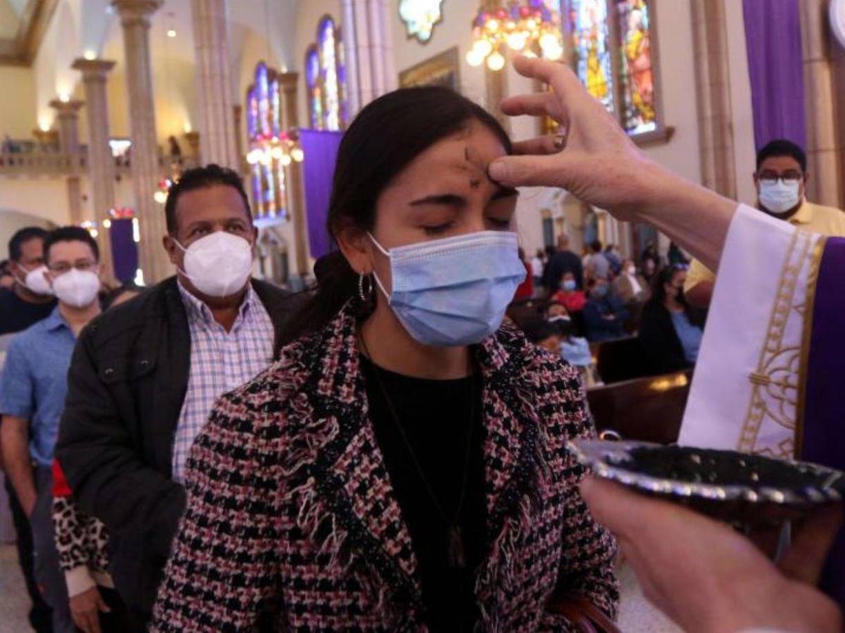 Esta celebración cae siempre el miércoles seis semanas y media antes de Pascua.