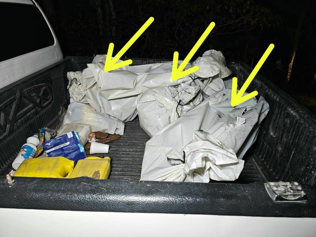 Las autoridades hondureñas atribuyen la violencia criminal en parte al crimen organizado, el narcotráfico y pandillas, conocidas como “maras”.