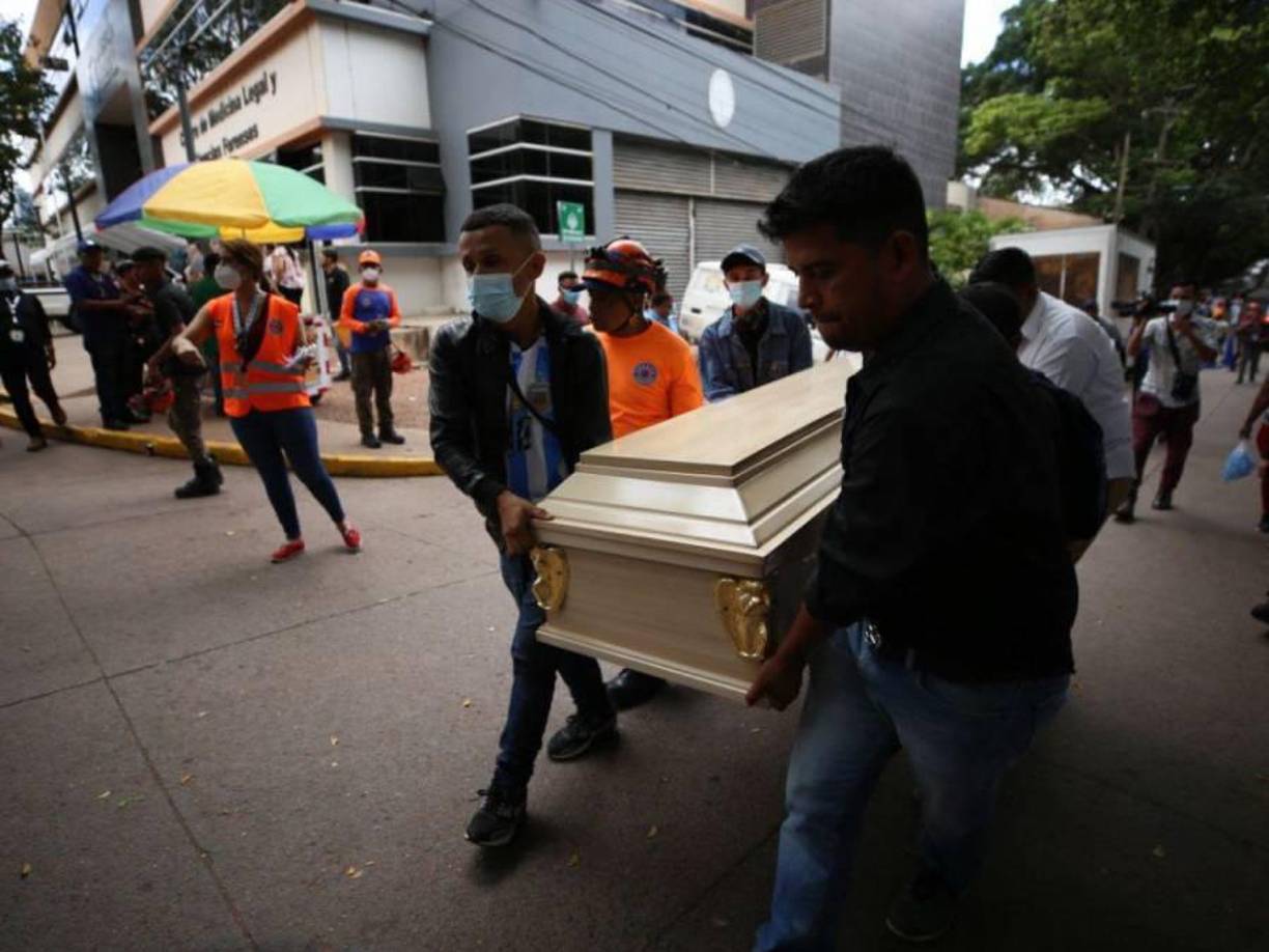 Pero esta vez las pandilleras de la 18 cumplieron su amenaza y dejaron el trágico resultado de 46 mujeres asesinadas, 23 de ellas calcinadas y 23 a quienes les dispararon.