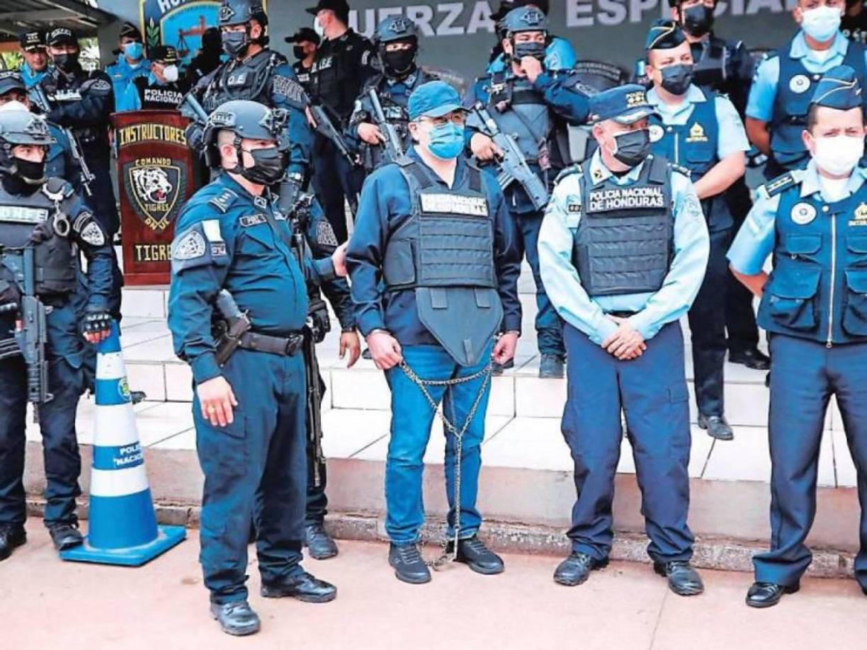 <b>AUSA Tarlow</b>: Podríamos enviar una carta... Juez Castel: Podría haberlo hecho antes de hoy. Tengo mucha disponibilidad. ¿Puedo decir que regrese a las 4 pm hoy? O mañana a las 10 am?