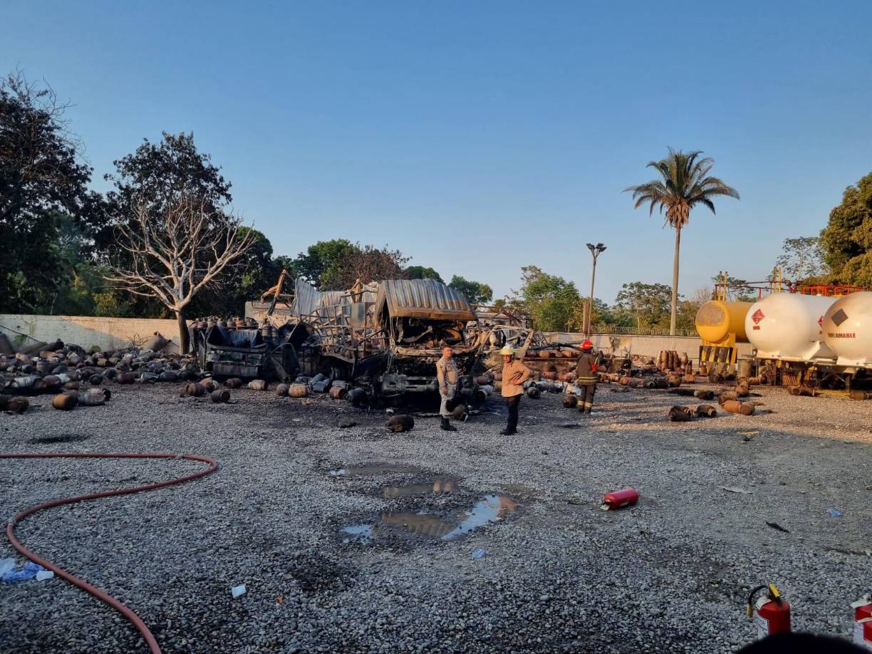¡Imágenes de película! Explosión de gas en La Ceiba