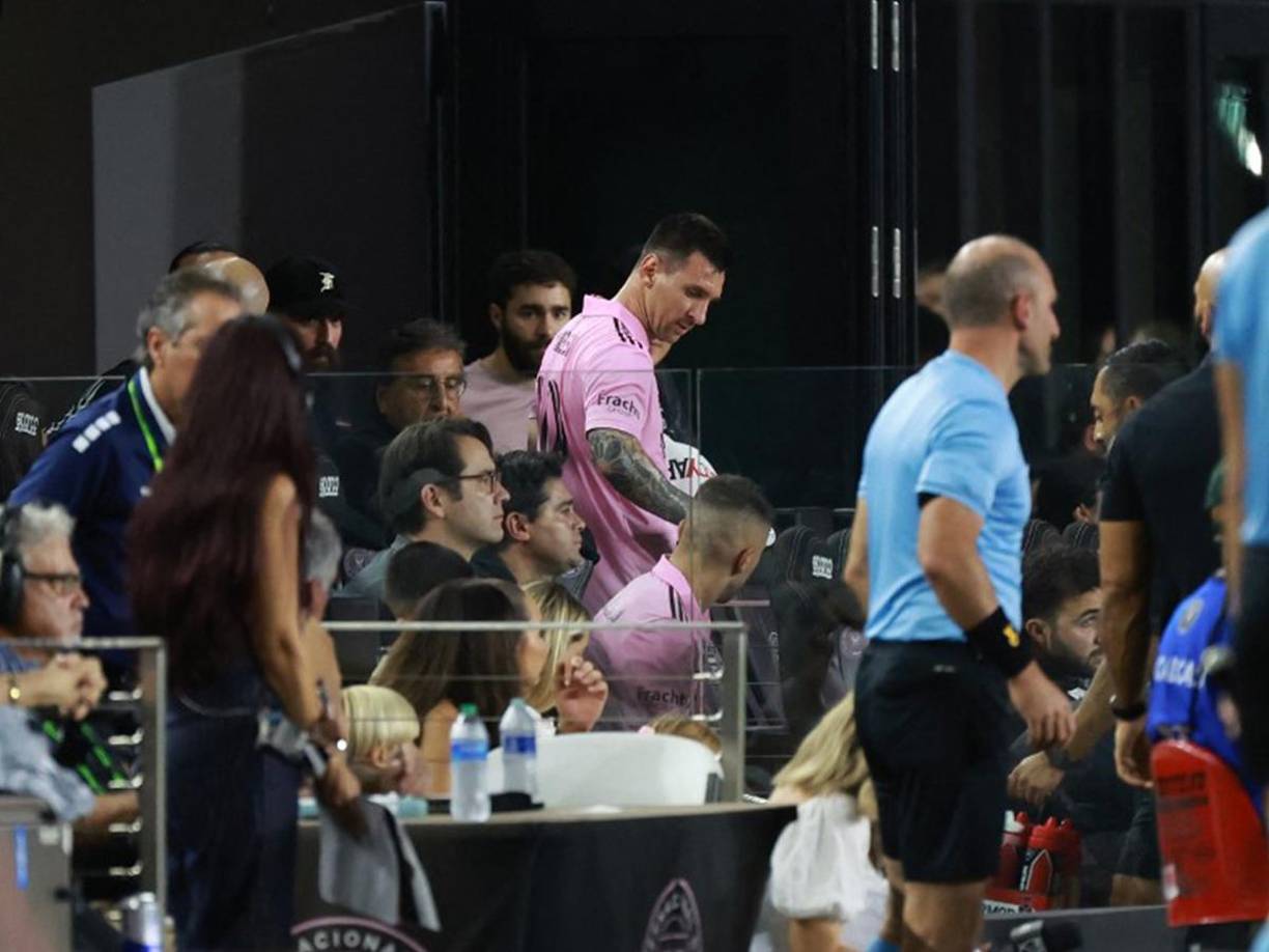 Según informa el diario Olé en Argentina: “Leo sigue tocado y por eso el Tata Martino no lo arriesgaría de entrada. Sí estará entre los convocados para el choque con Houston Dynamo”, indican, y destacan que podría entrar a jugar unos minutos dependiendo de como se torne el partido.