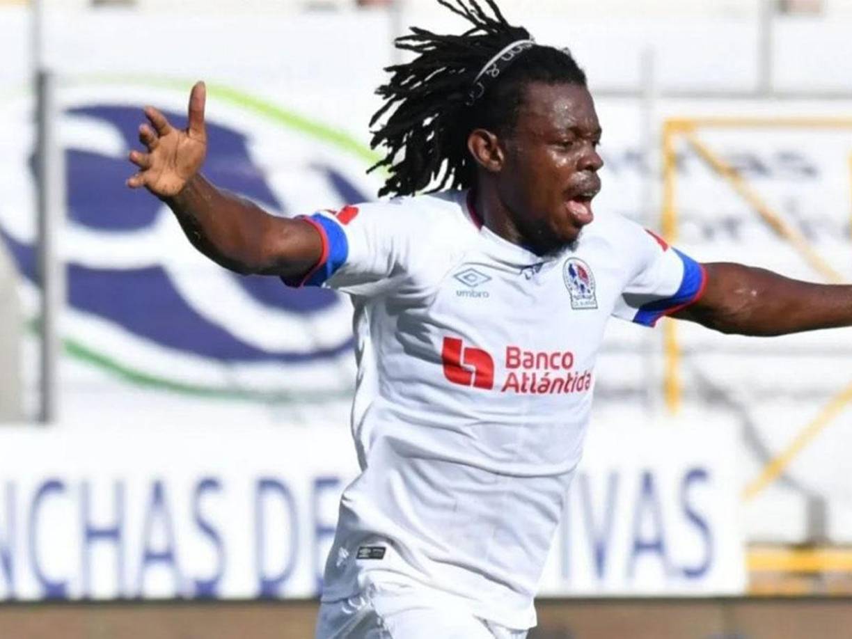 El defensor José García estará saliendo del Olimpia para el Clausura 2024. Debido a la falta de minutos, en el club albo lo cederán a préstamo ya que tiene contrato con ellos y su nuevo equipo sería Lobos de la UPN.