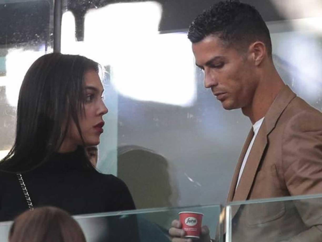 Georgina Rodríguez ha decidido dar un sorprendente giro en su relación con Cristiano Ronaldo en lo que a su carrera empresarial se refiere, alejándose del negocio millonario que compartía con Cristiano Ronaldo, uno de los proyectos más exitosos del futbolista portugués en el ámbito del business. 