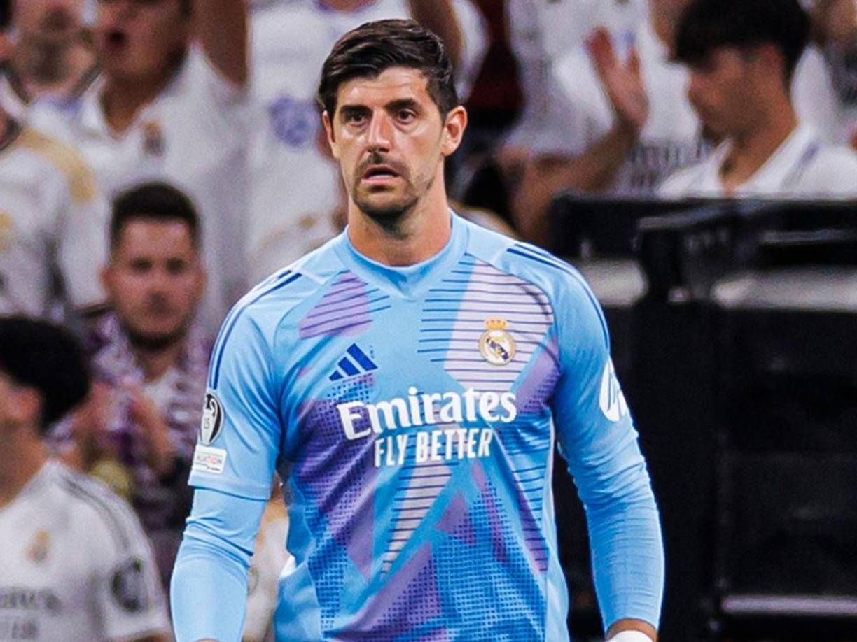 El portero belga Thibaut Courtois es una de las sensibles bajas del Real Madrid para el Clásico de LaLiga ante el FC Barcelona, por una lesión en el aductor de la pierna izquierda.