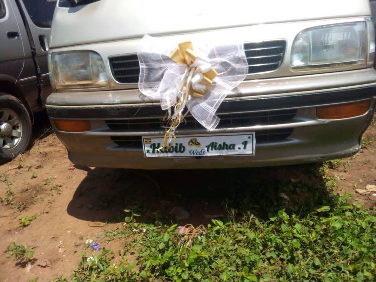 La ceremonia de boda se llevó a cabo en el pueblo de Bugereka, en el distrito de Mukono, en Uganda.