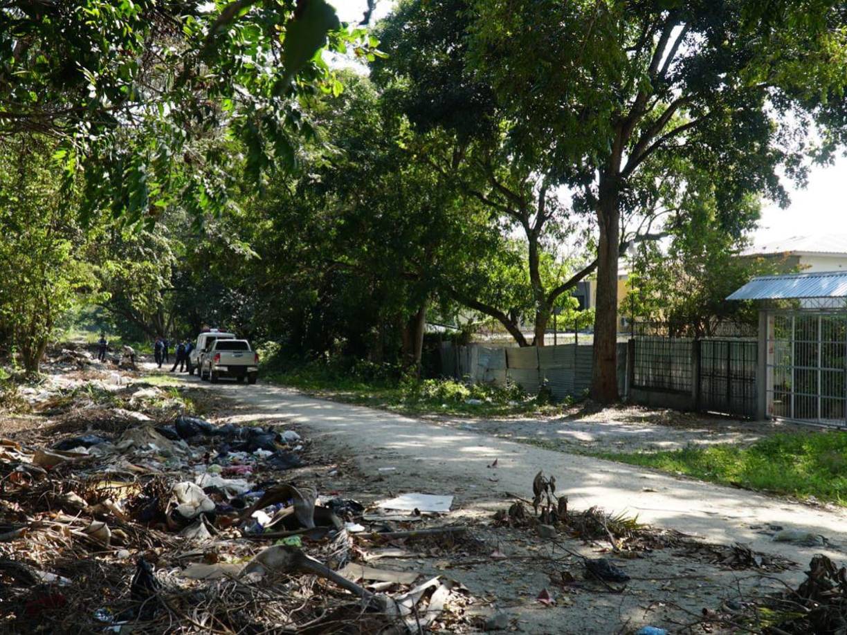 La Policía Nacional llegó hasta el lugar para acordonar la escena e iniciar con las pesquisas correspondientes.