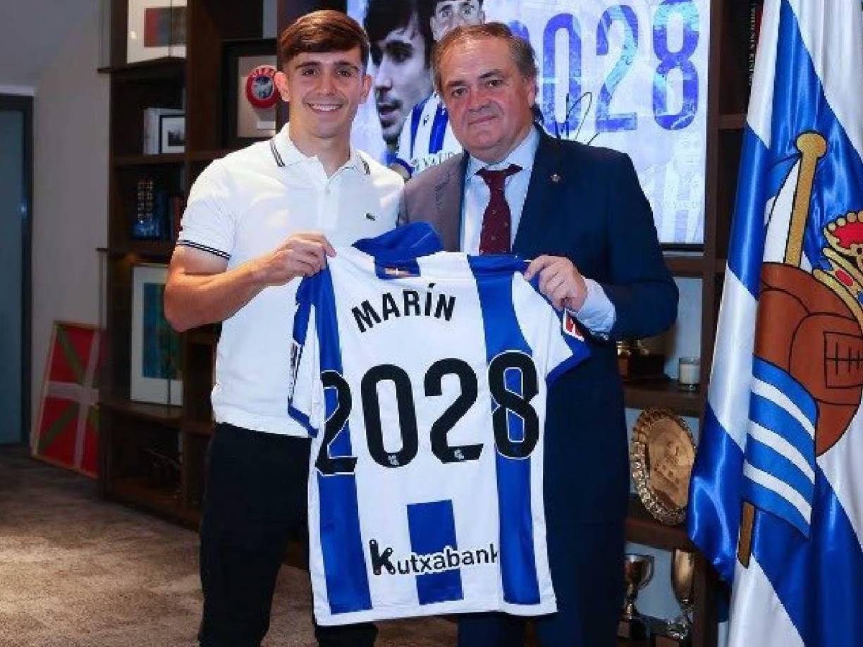 OFICIAL // El centrocampista Pablo Marín, renovó su contrato con la Real Sociedad hasta el 30 de junio de 2028.