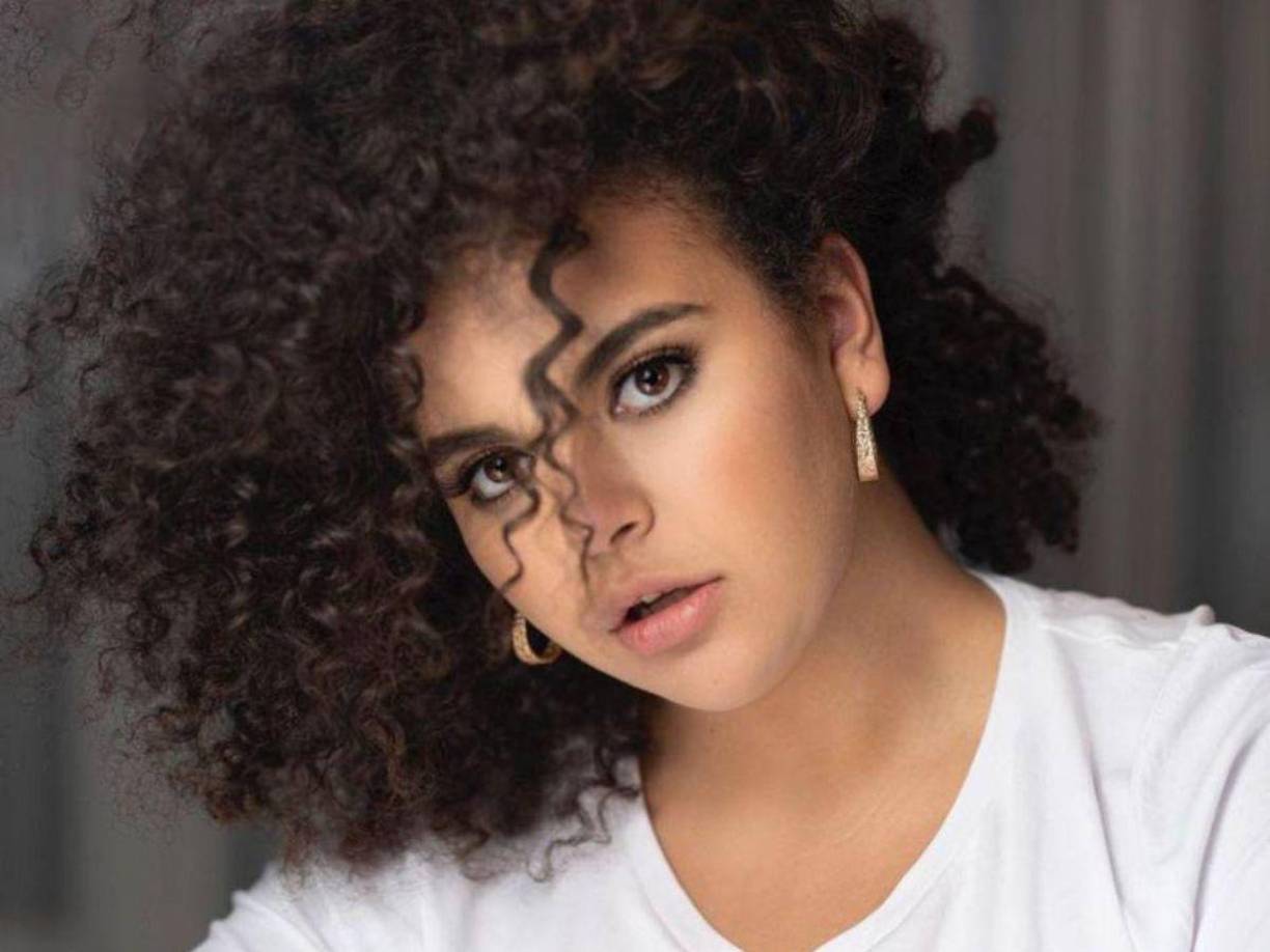 Lucerito fue interrogada sobre las prácticas que algunos artistas utilizan para evitar a la prensa, específicamente sobre el reciente incidente protagonizado por Belinda quien recientemente huyó escondida dentro de una maleta y hasta portó el uniforme de una aerolínea para evitar toparse con la prensa.