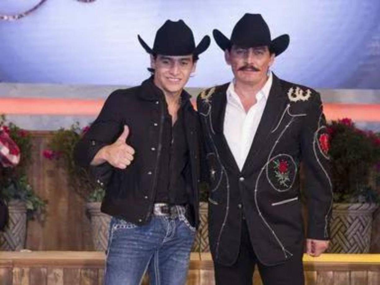 Su padre le regaló en vida un rancho llamado Las Palmas en Cuernavaca valorado en unos 11 millones de dólares, reporta Univision. Julián tenía además regalías por sus propias canciones y las ganancias de sus proyectos actorales.