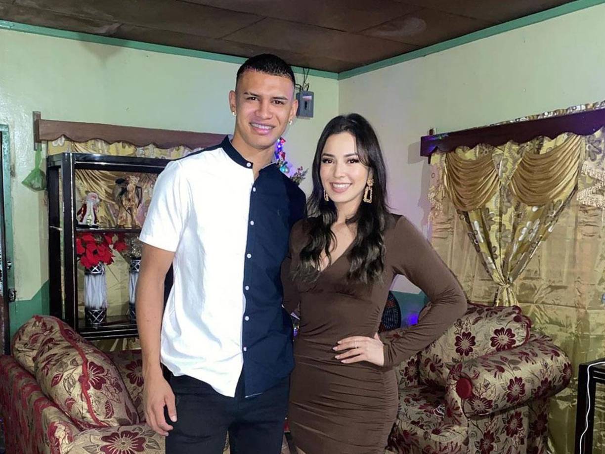 La hondureña comparte a través de sus redes sociales que está en cada instante junto a <b>Arriaga</b>, apoyándolo desde las graderías y también en sus pasatiempos como pareja.