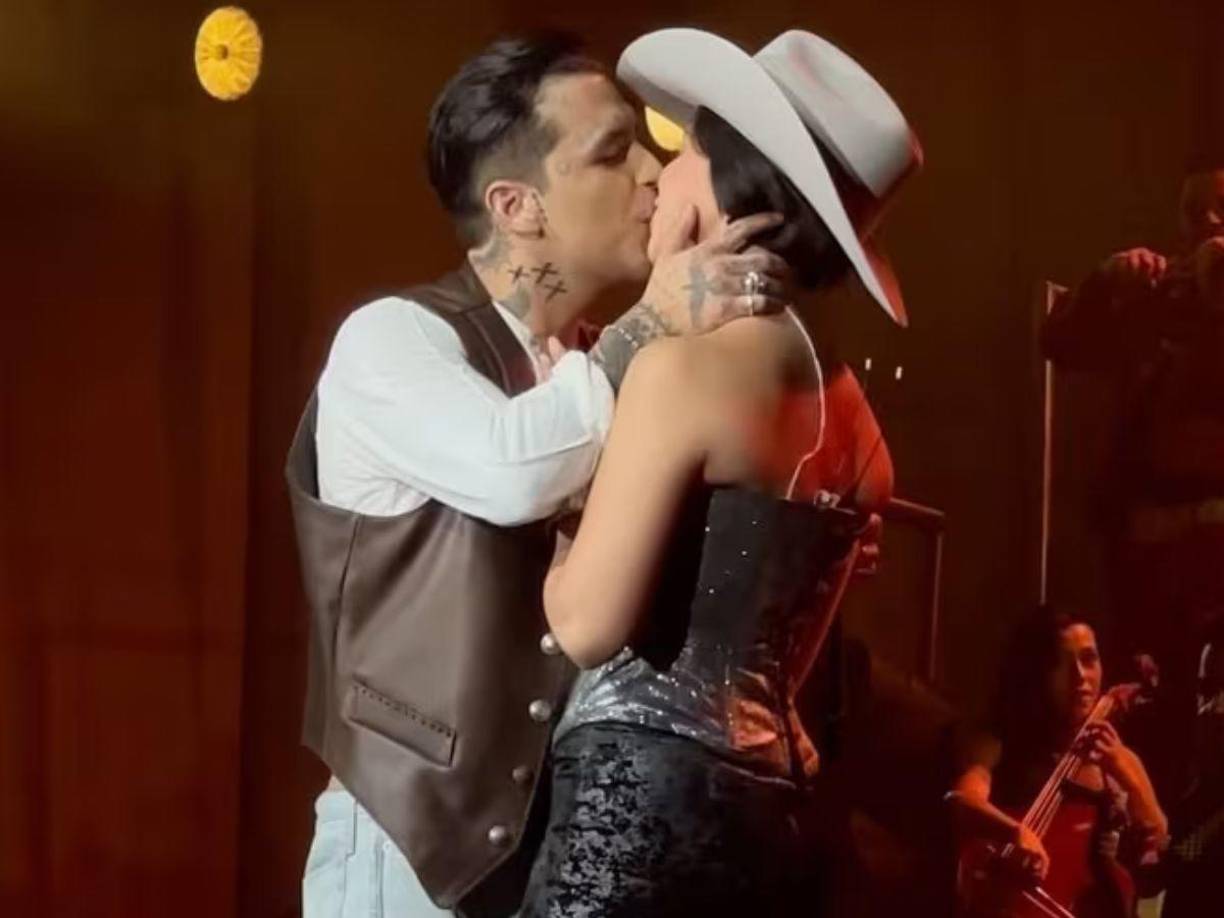 “¡Último show del año!! Me siento tan orgullosa de ti”, escribió Aguilar. 