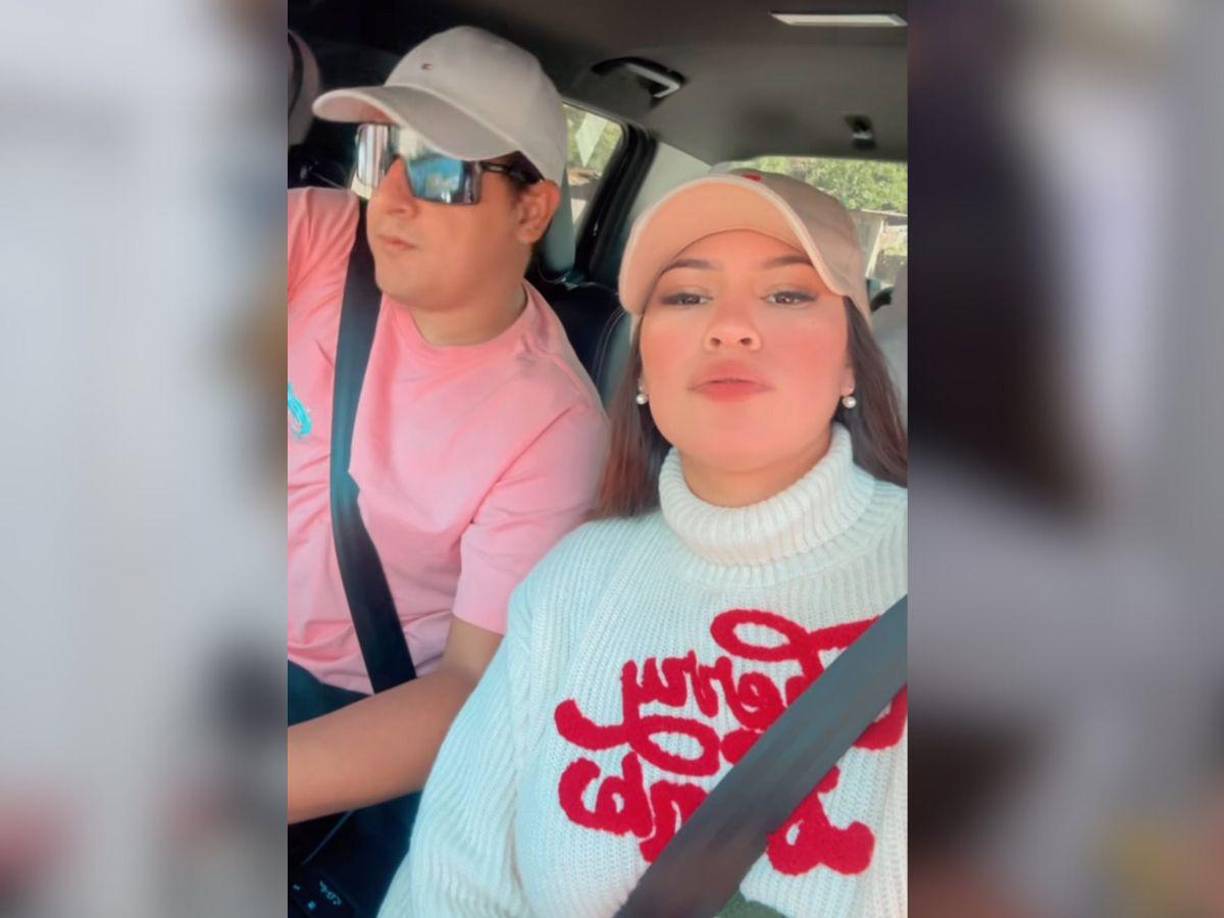 Mediante sus redes sociales, Alejandra ha presumido lo bien que se la está pasando con su prometido en su reencuentro. 