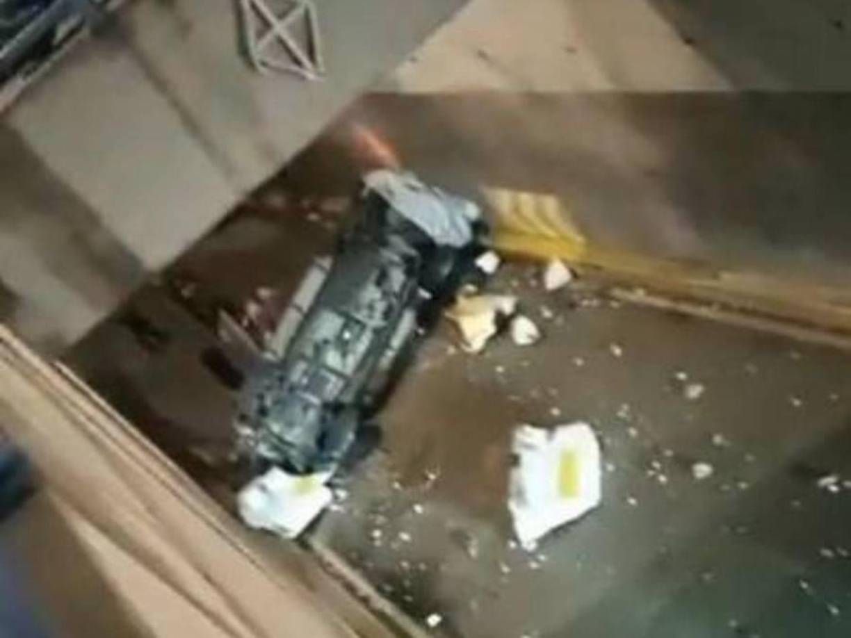 La política se pronunció en redes sociales y dijo que Santos había tenido una semana “pesada” y la noche del sábado “pasó dejando a dos trabajadores que lo acompañaban, y cuando ya iba camino a casa el carro inexplicablemente se salió del carril".