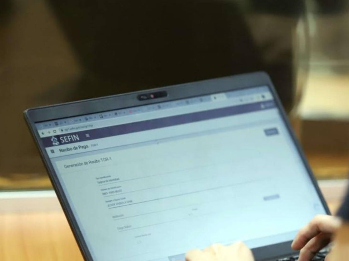 3. Cuando llene este formulario, debe enviarlo nuevamente a la sección de auténticas y apostillas. Puede ser virtualmente. Luego, el proceso será notificado vía correo electrónico. Puedes consultar si tu documento requiere de una autentica en la misma página que te acabamos de mencionar.