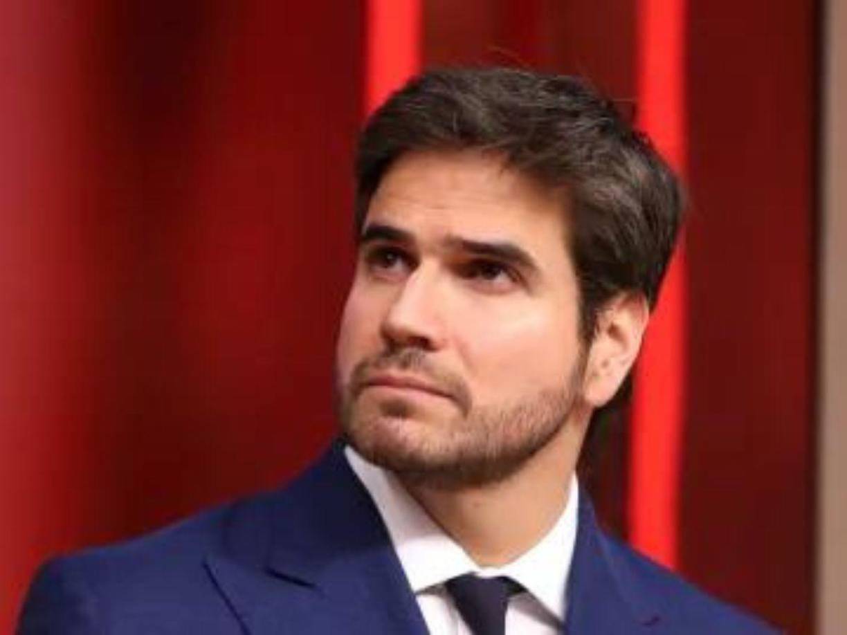 “Esta es una decisión muy personal y que viene del corazón. Lo consulté, ustedes saben que yo soy un hombre de Dios, está 100% en esta decisión, en este momento de vida”, aseguró.