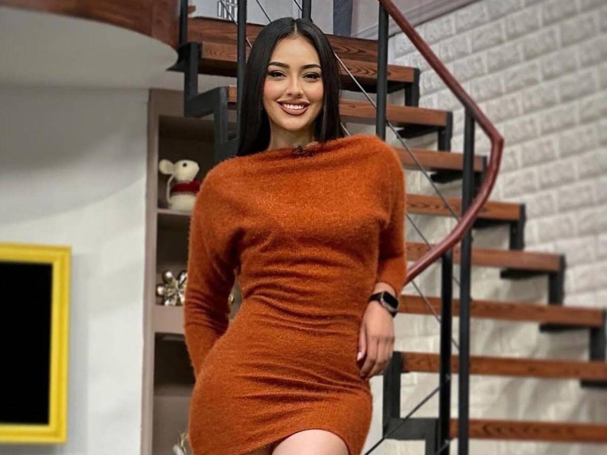 Fue la presentadora de HCH, Kennia Mondragón quien a través de “Que viva la vida”, aseguró que habló en privado con Elsa Oseguera y fue ella misma quien le confirmó la razón de la molestia de Elsa Oseguera. 