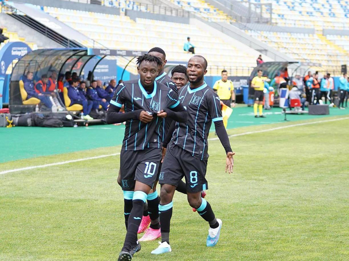 El 10 de la H celebrando su gol ante EUA. Es el primer tanto de la selección hondureña en los Juegos Panamericanos 2023 que se disputan en Chile.