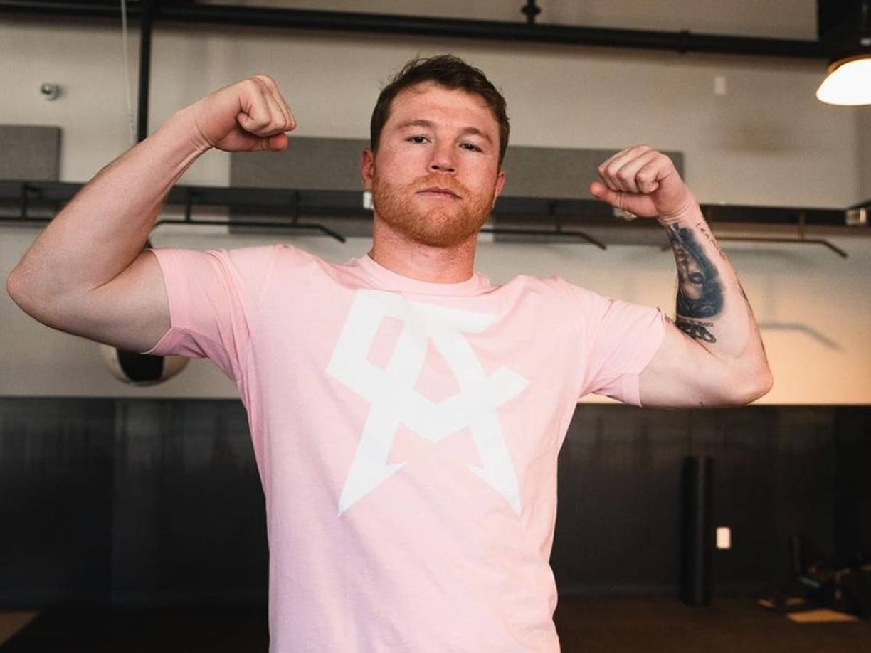 ”Un amigo del futbolista nos dijo que de repente Ileana empezó a hablar con Saúl ‘Canelo’ Álvarez, a quién ya conocía. Pero ahora lo comenzó a hacer de una forma más que amistosa. En una de esas separaciones, se vio con el boxeador y<b> tuvieron relaciones, estando ella casada y él comprometido</b>”, ha destapado la revista.