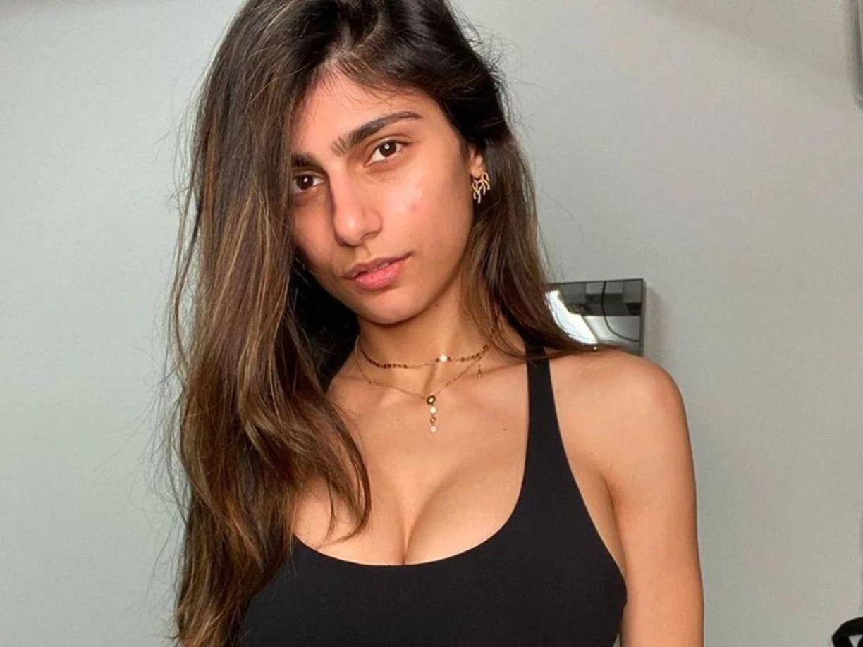 “Estoy al lado de todas las personas que luchan contra la opresión, ahora y siempre. Soy de LÍBANO, ¿estás loco por esperar que esté del lado del colonialismo, maldito extraño?” También publicó: “Si miras la situación en Palestina y no te pones del lado de los palestinos, estarás en el lado equivocado del apartheid, y la historia lo demostrará con el tiempo”, escribió.