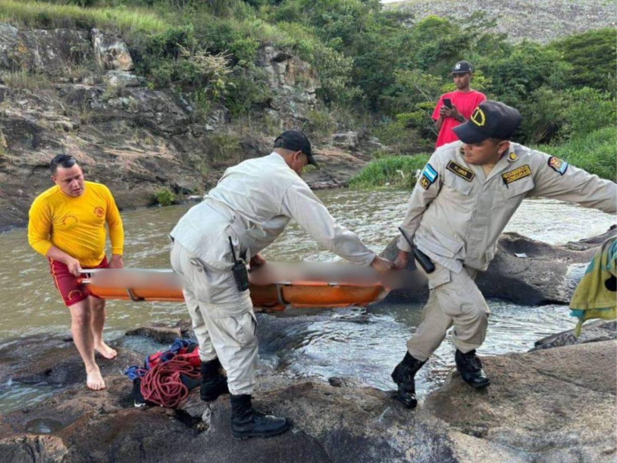 En redes sociales varios de los amigos de Anderson Corea lamentaron la trágica muerte del estudiante 