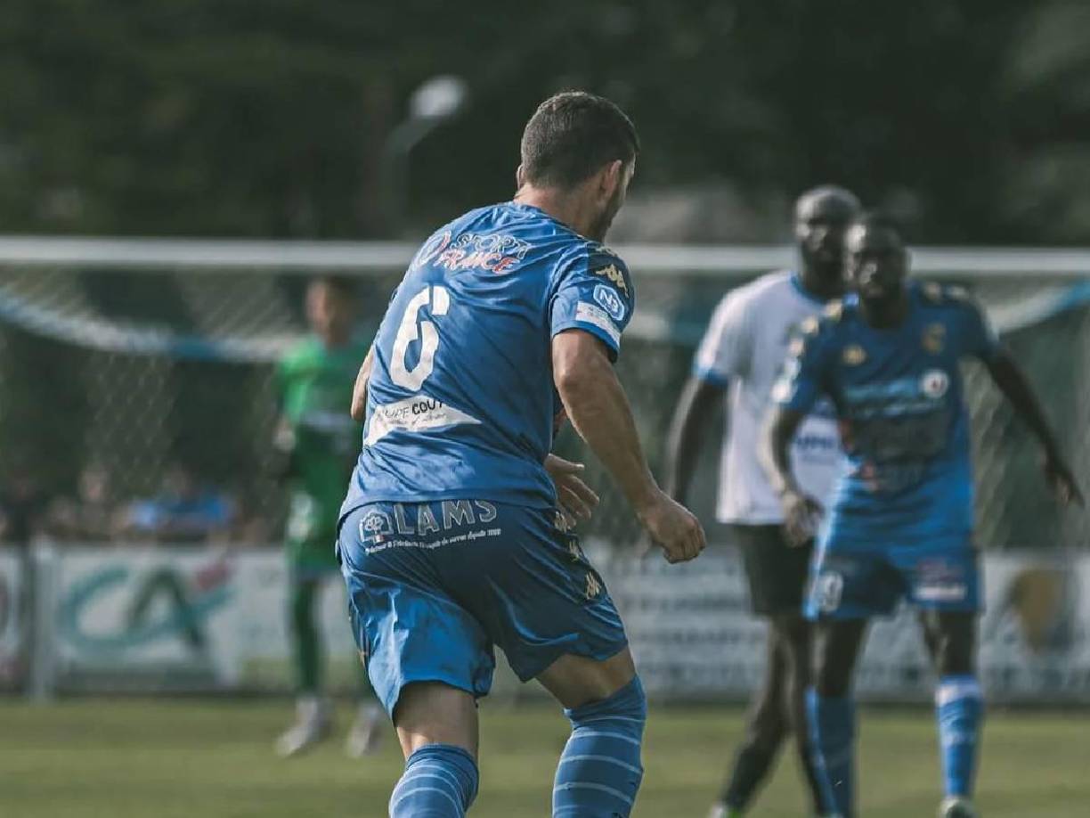 “Dejarte es tan complicado como fue fácil aceptarlo en nuestra hermosa familia y ten la seguridad de que trataremos de estar ahí para ti como tú estuviste allí para nosotros. Por siempre en nuestro corazón”, cerraron.