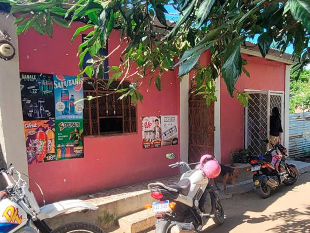 De acuerdo con los familiares de la víctima, hace dos años asesinaron de la misma forma a uno de sus hijos, por pleitos con su padrastro.