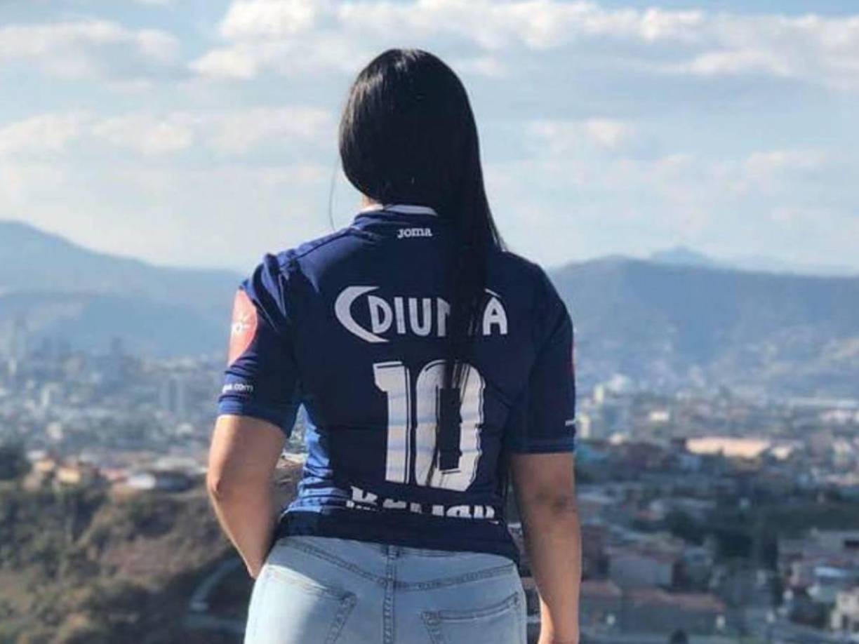 Yuridia se desempeñó en Motagua como volante por la banda izquierda.