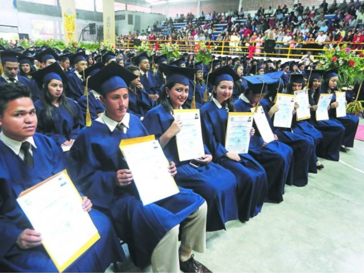 Para reponer<b> el titulo de secundaria o de educación media</b> se tiene que acudir a las oficinas de la <b>Secretaría de Educación</b> y presentar los siguientes documentos: