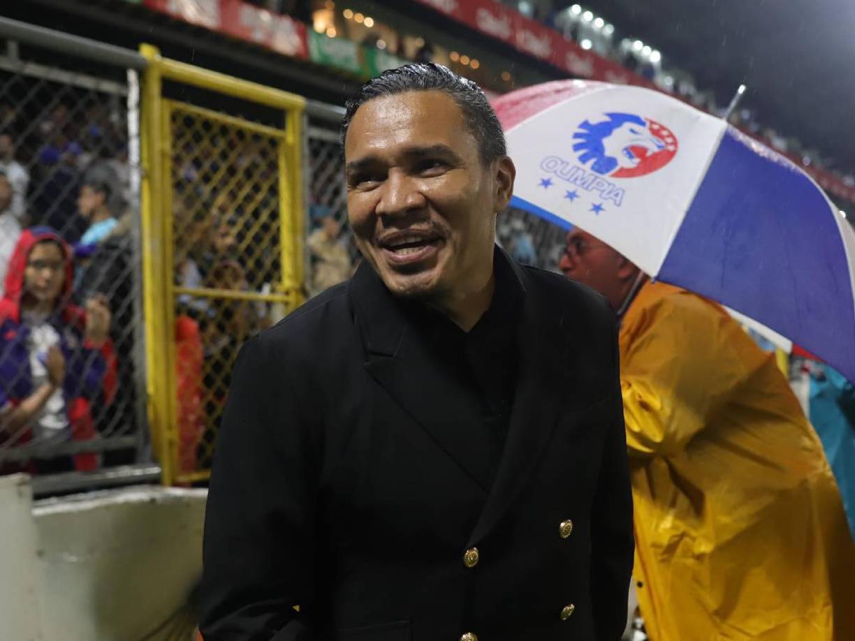 Rambo se llevó el cariño de la gente en el estadio Morazán.