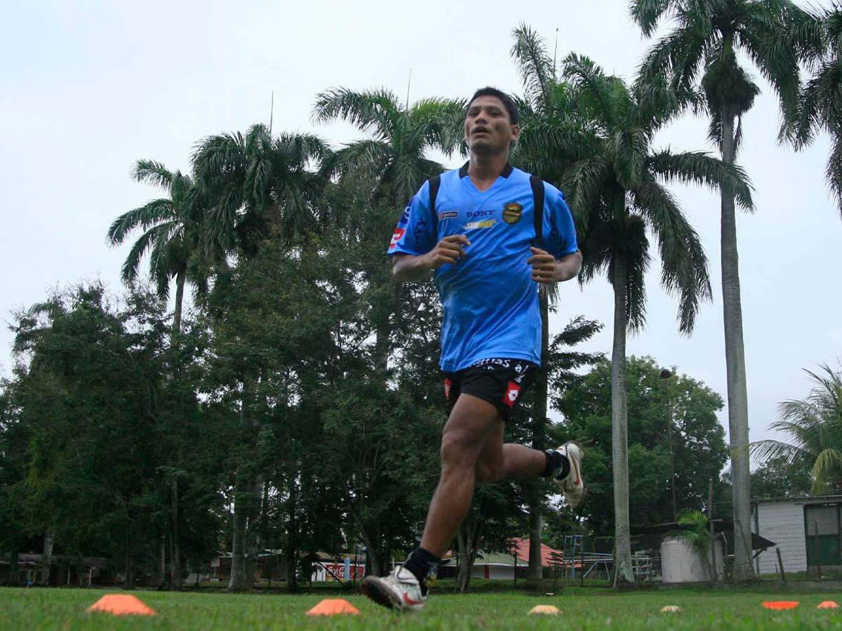 Este sábado ha continuado la búsqueda del exfutbolista pero a estas alturas se desconoce su paradero.