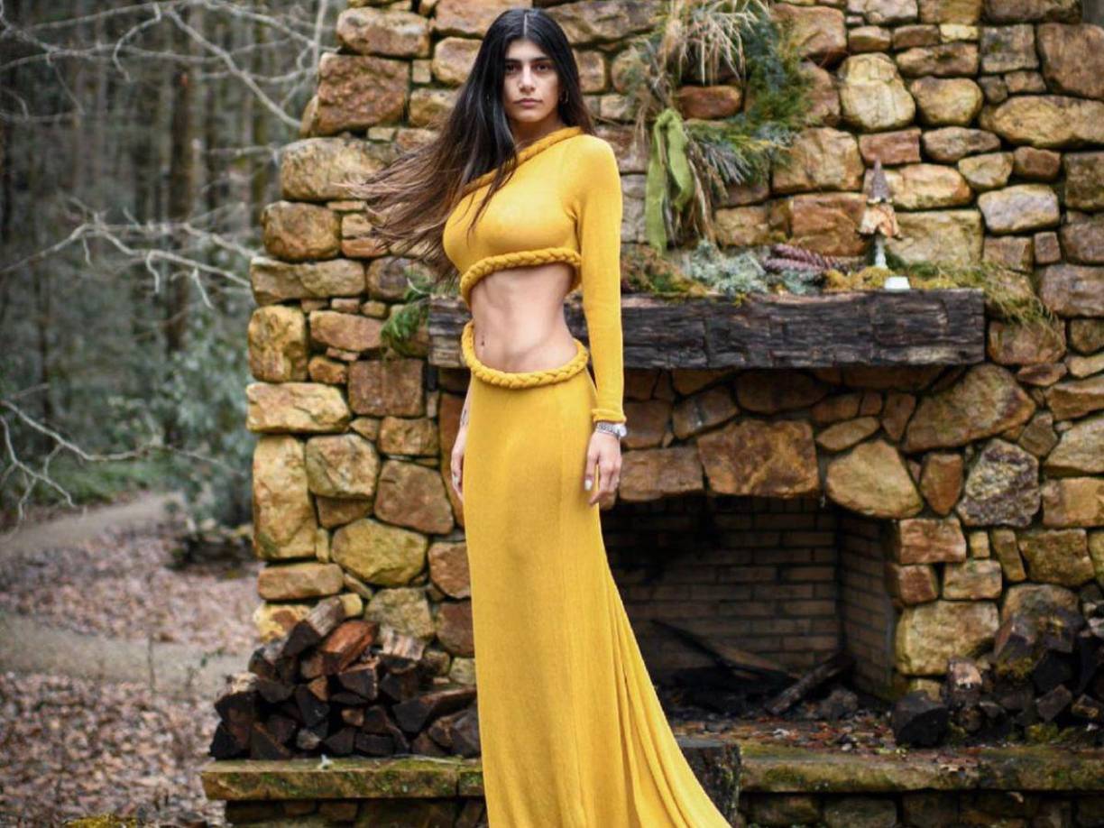 Trabajar en ese género de la industria del cine para adultos, en el cual debutó en el año 2014, cuando tenía 21 años y causó polémica por su origen libanes, lo que no la detuvo para convertirse en una de las más exitosas.