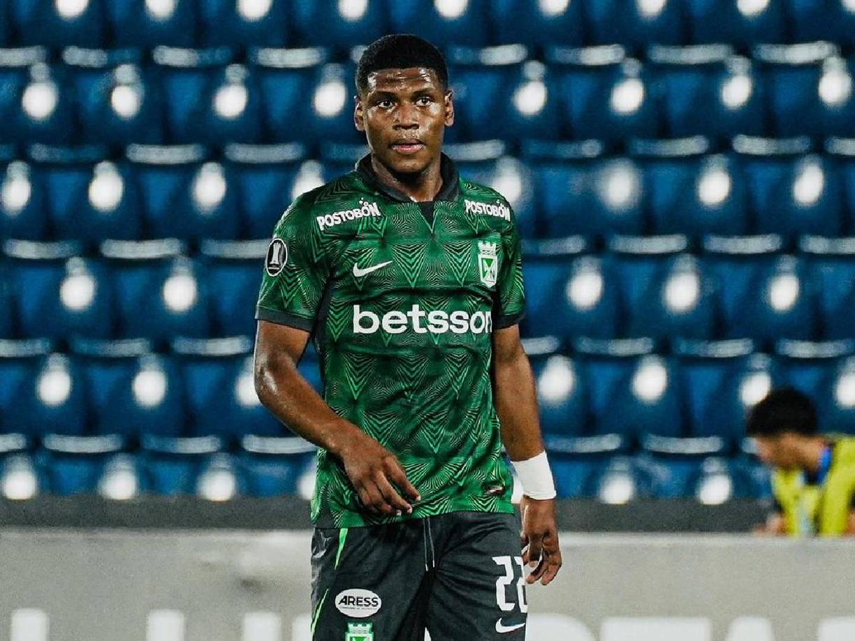 Asegura Fabrizio Romano que el Estrasburgo de Francia acordó los detalles del acuerdo para fichar al talentoso extremo colombiano, Oscar Perea (18 años), procedente del Atlético Nacional. La tarifa superará los 5 millones de euros.