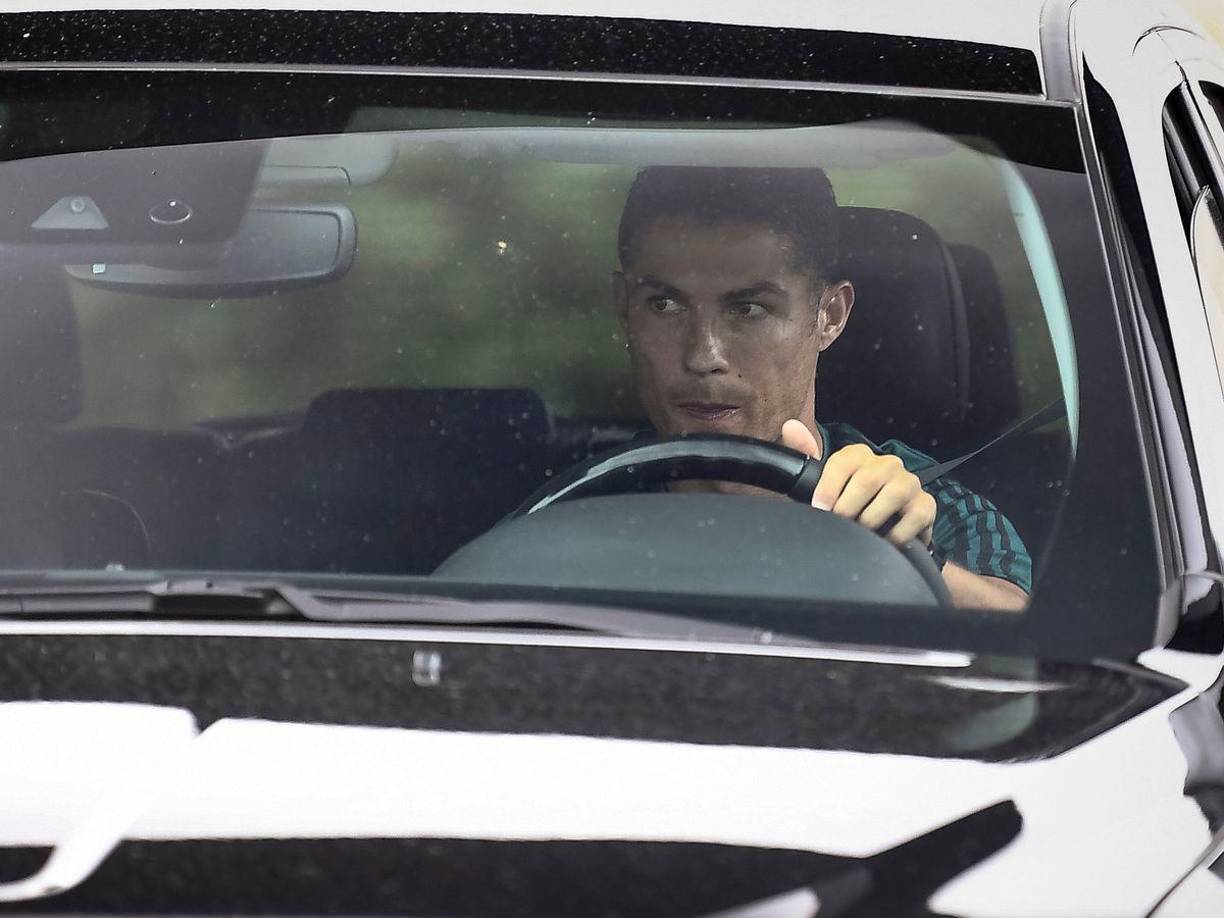 Según Socialité, las cosas no están muy bien por culpa de jugador portugués, quien no atraviesa un buen momento en su carrera profesional y ha dejado a un lado su relación con Georgina.