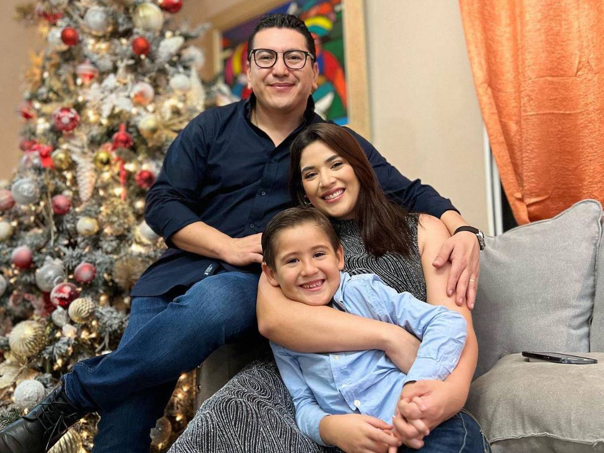 Carolina Lanza se encuentra en una relación muy estable con el diputado Eder Mejía y en diversas ocasiones ha hablado de su deseo de tener un segundo hijo. 