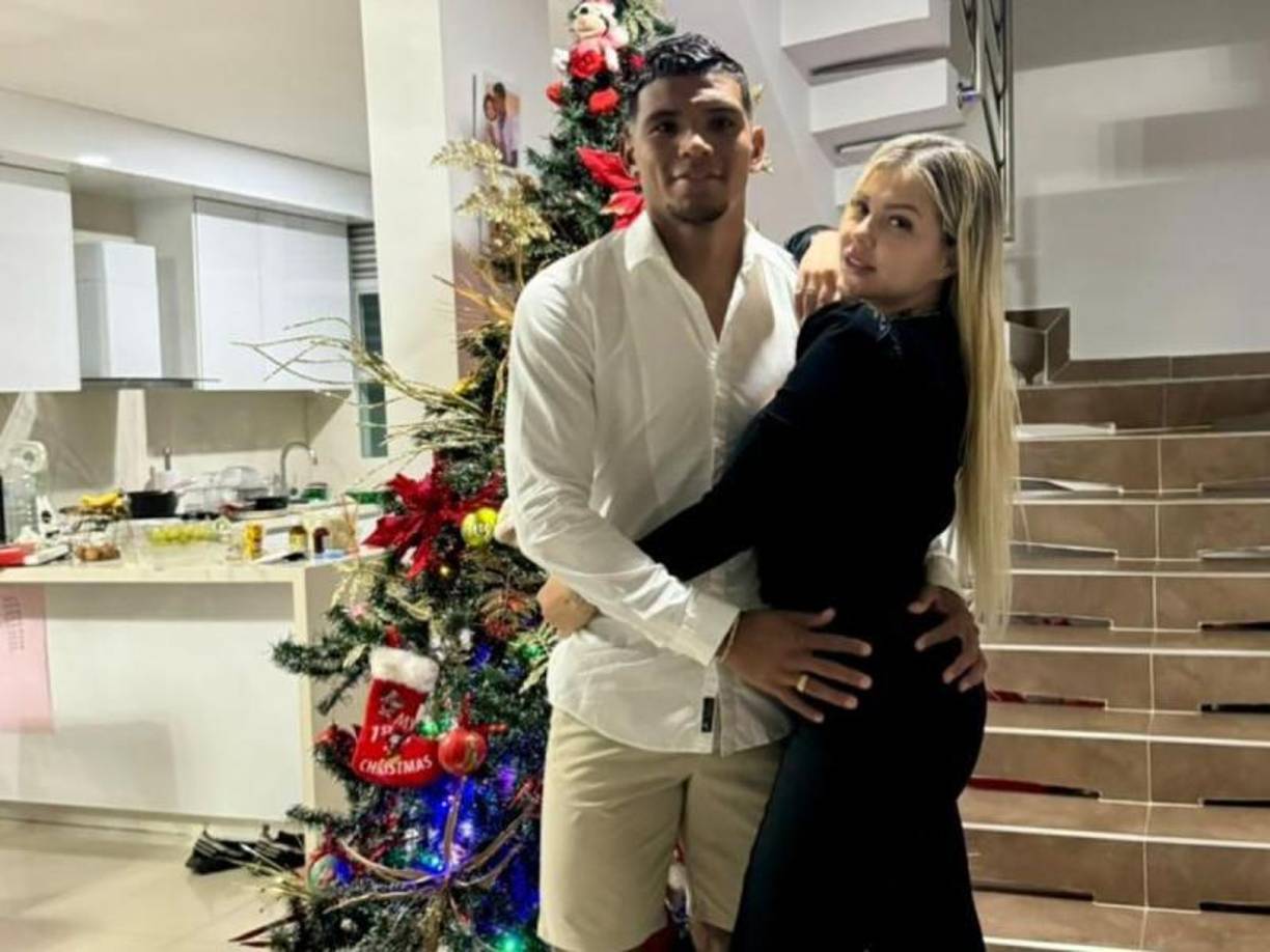 El zaguero de 34 años afirma que personas inescrupulosas publicaron la polémica imagen en ‘X’, que según la pareja fue tomada entre 2016 y 2017.