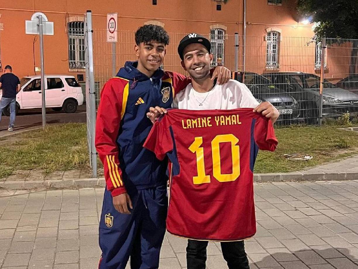 El padre de Lamine Yamal permanece ingresado en el hospital universitario Germans Trias i Pujol de Badalona, con heridas de diversa consideración, aunque no se teme por su vida.