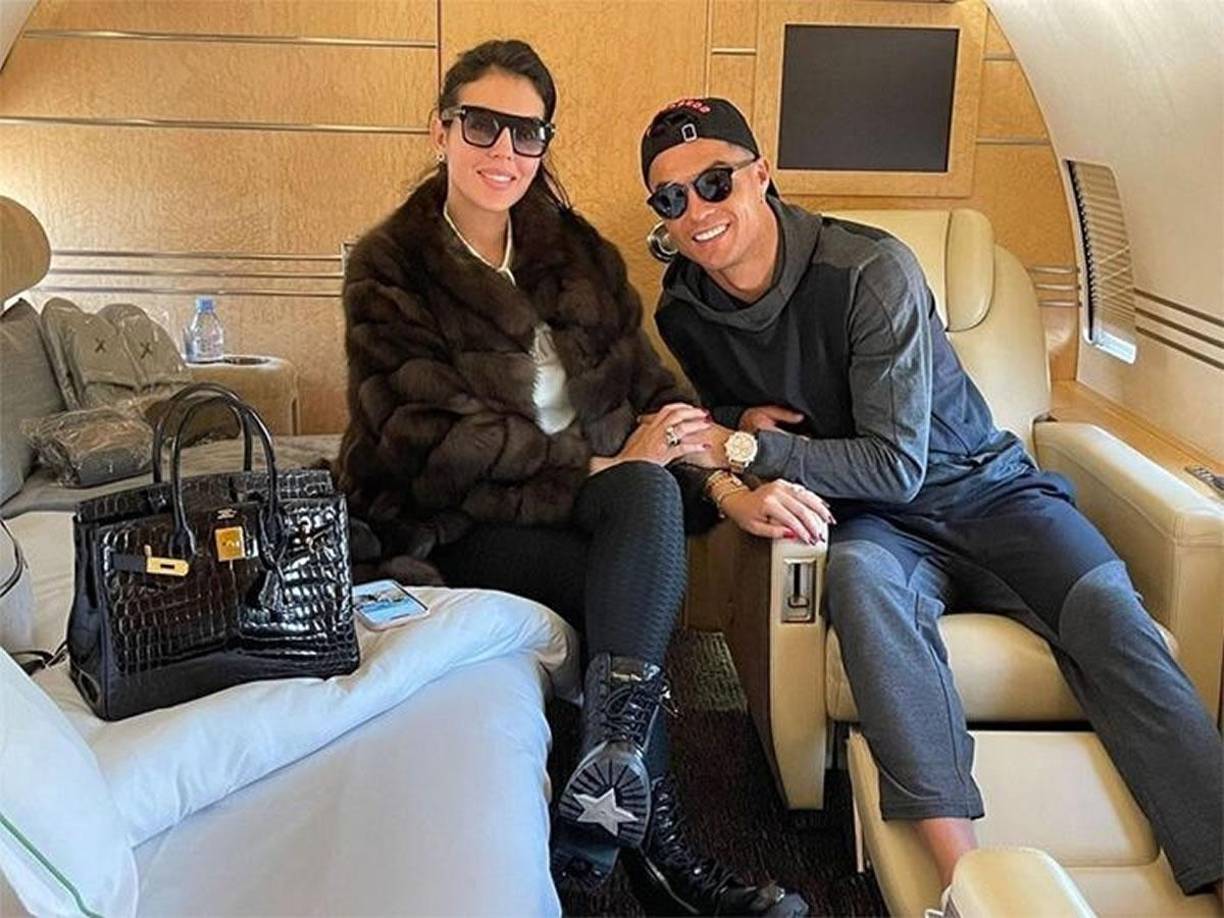 Primero, Georgina Rodríguez y Cristiano Ronaldo son tendencias, pues la prensa española asevera que la modelo e influencer presuntamente se desvinculó de una de las empresas del deportista.