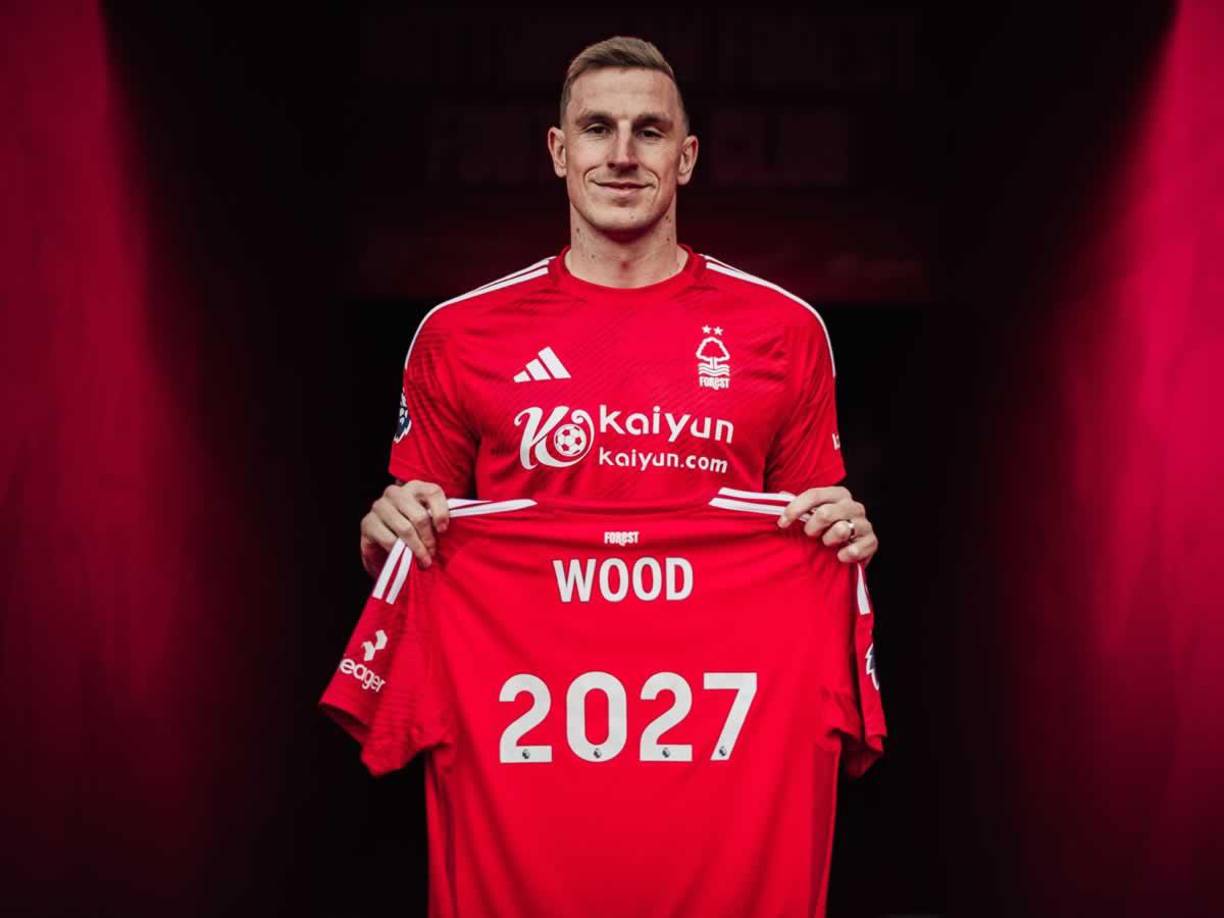 El Nottingham Forest, sorprendente tercer puesto en la tabla de posiciones de la Premier League (igualado a puntos con el segundo, el Chelsea), cerró la renovación de su goleador Chris Wood. Lleva 14 goles el australiano en esta temporada en la liga inglesa.