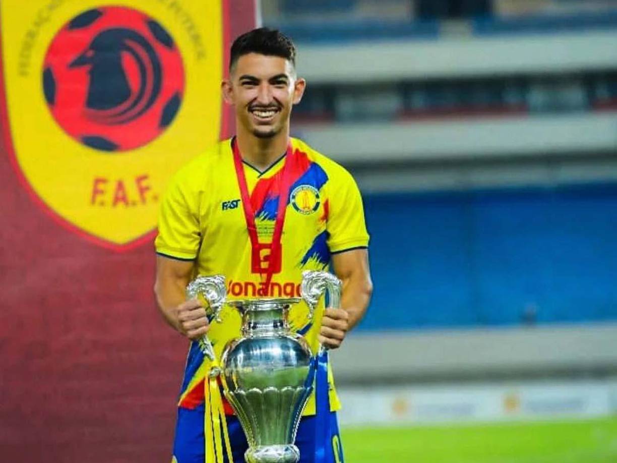 Jonathan Josué Rubio: El legionario ha sido olvidado por Reinaldo Rueda en este nuevo proceso. El volante inclusive reciente salió campeón Petro de Angola.