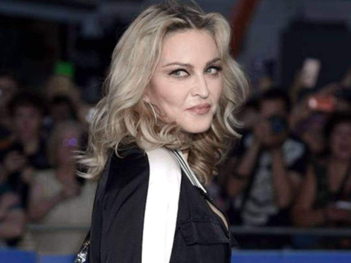 La cantante de 64 años debía arrancar en Canadá su gira mundial Celebration, para conmemorar el 40.º aniversario de su carrera musical, el próximo mes.