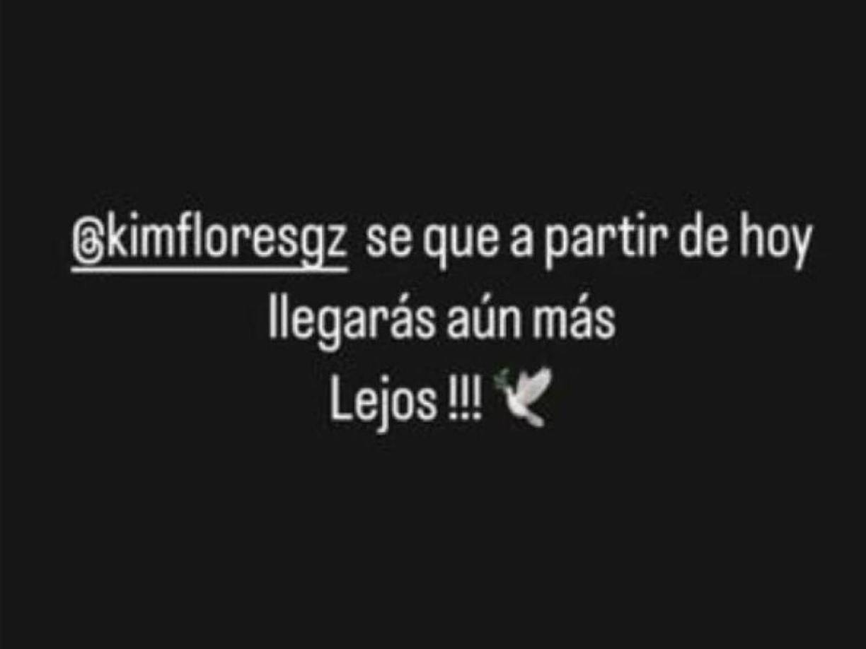 Luna, quien alista el lanzamiento de un nuevo álbum, compartió una historia en la que escribió: “Kimberly Flores, sé que a partir de hoy llegarás aún más lejos”. El inquietante mensaje fue acompañado del emoticón de una paloma blanca, símbolo recurrente en esquelas, avisos de la muerte de una persona que anteriormente se publicaban en diarios, y en la actualidad son divulgados a través de imágenes.